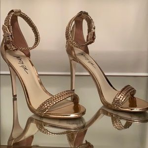 Rose Hold Ankle Strap Heel